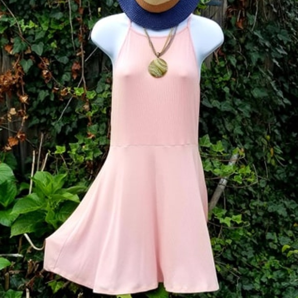 Forever 21 Dresses & Skirts - Peachy-Pink Dream Scheme Forever 21 DRESS